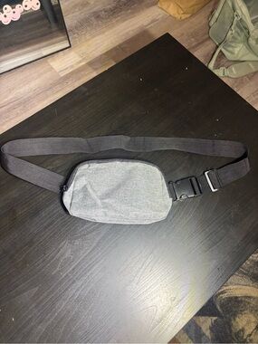 NWOT Fanny Pack Sling Bag Black Charcoal Gray Adjustable Strap Double Pocket
